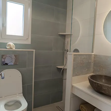 Vakantiehuis Nesea 2 *
