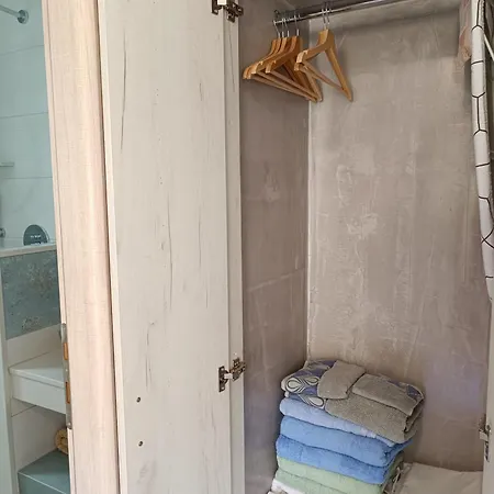 Vakantiehuis Nesea 2 Pserimos Town