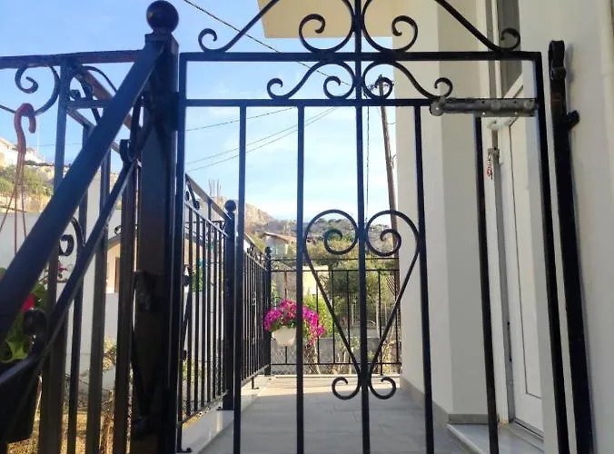 Nesea 2 بيت للعطل Pserimos Town